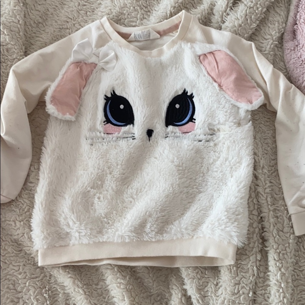 Girls sweatshirt